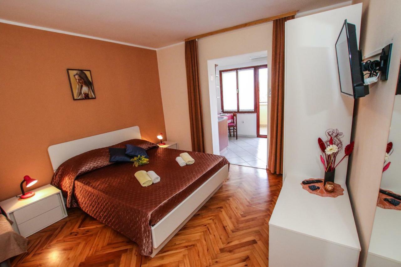 Apartments Ritosa Poreč Exterior foto